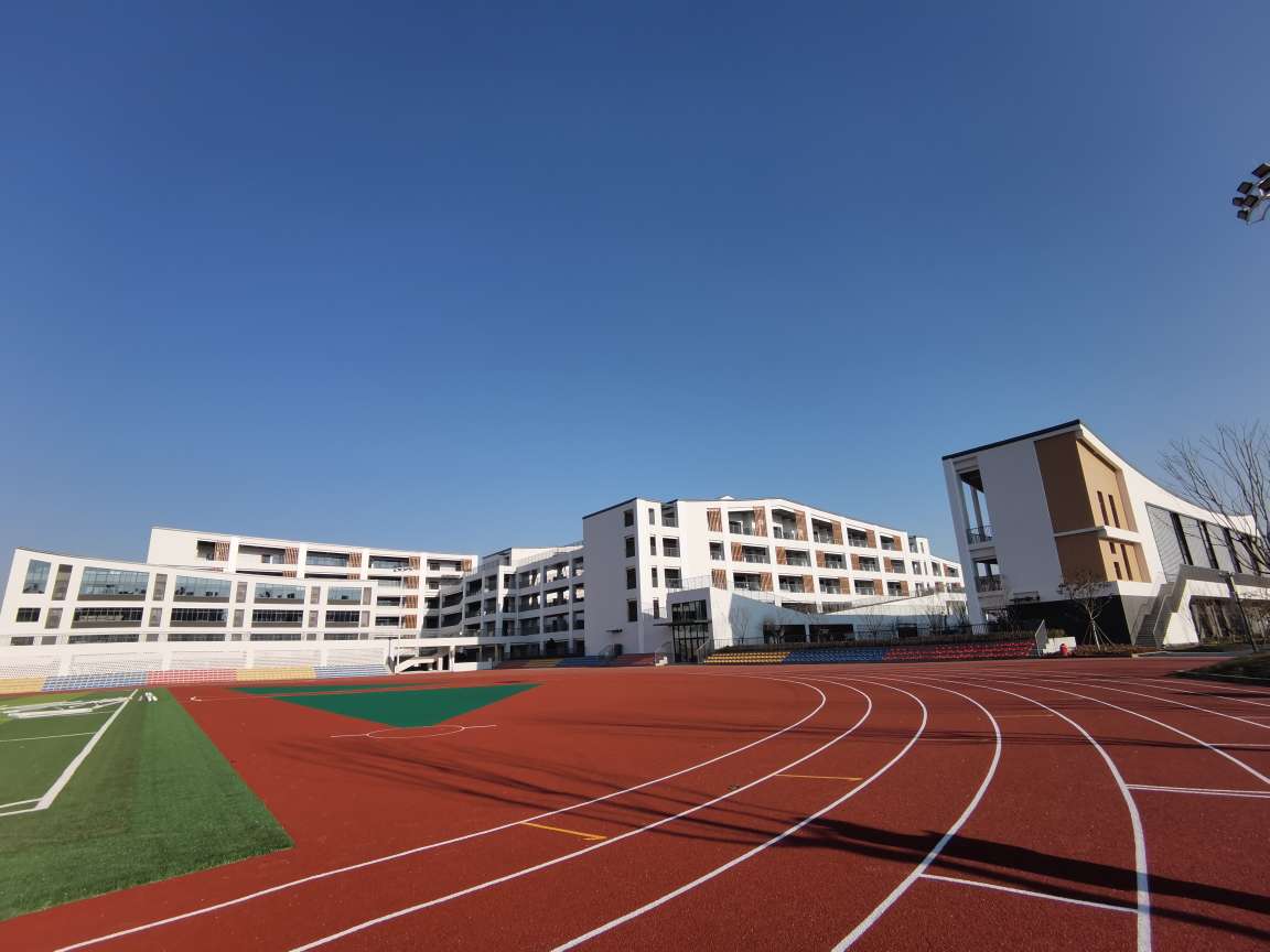 盐城鹿鸣路初级中学已竣工即将交付使用