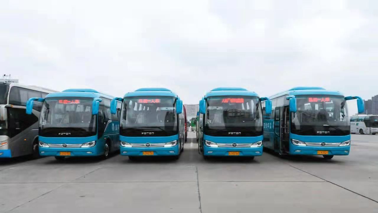 新型城市公交客车亮相盐丰线